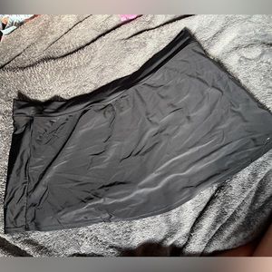 Tropical Escape from Sears: Women Plus Black Swim Skirt Size 18